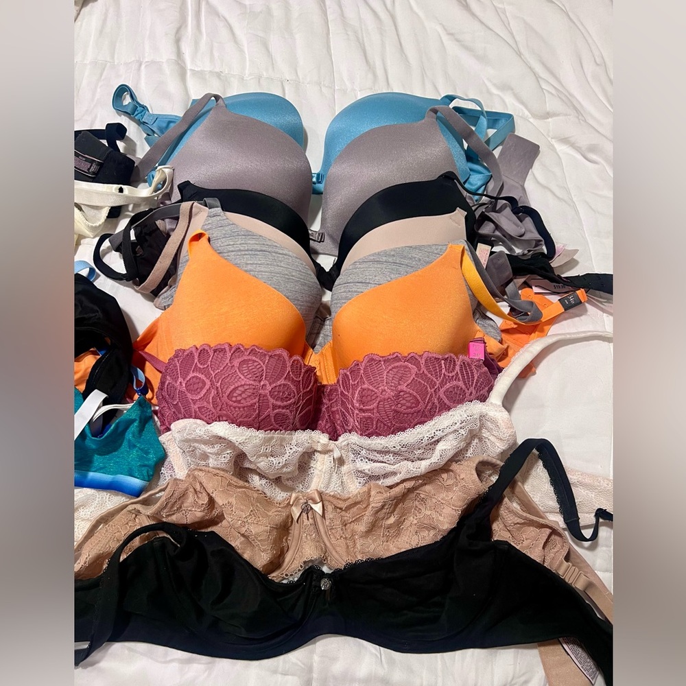 34D Victorias Secret/PINK bras